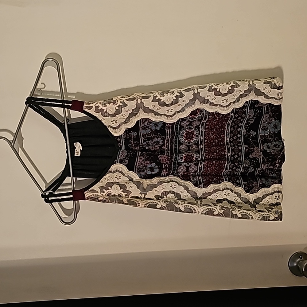 Jolt floral/lace tank top